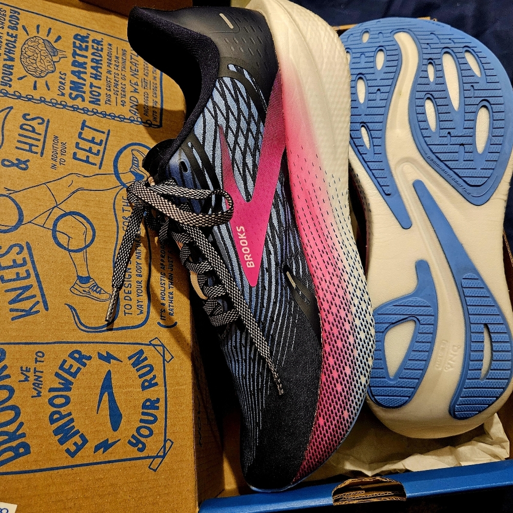 Brooks Women's Hyperion Max Size 10
